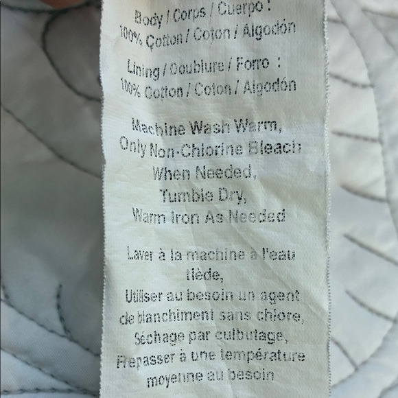 Pottery Barn Honeycomb Waffle Textured Cotton Pillow Cover 16x26" Ivory - Picture 4 of 9